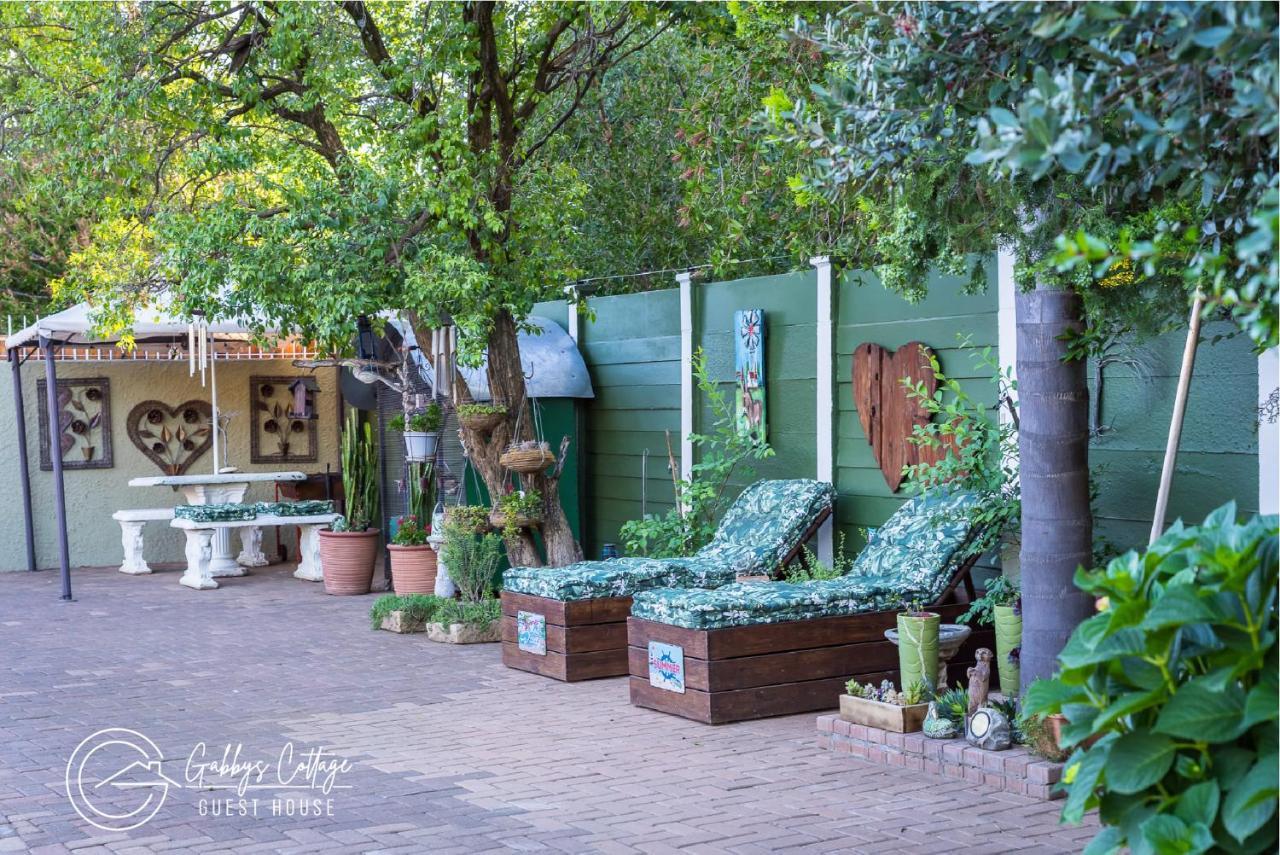 Gabbys Cottage Guesthouse Bloemfontein Exterior foto