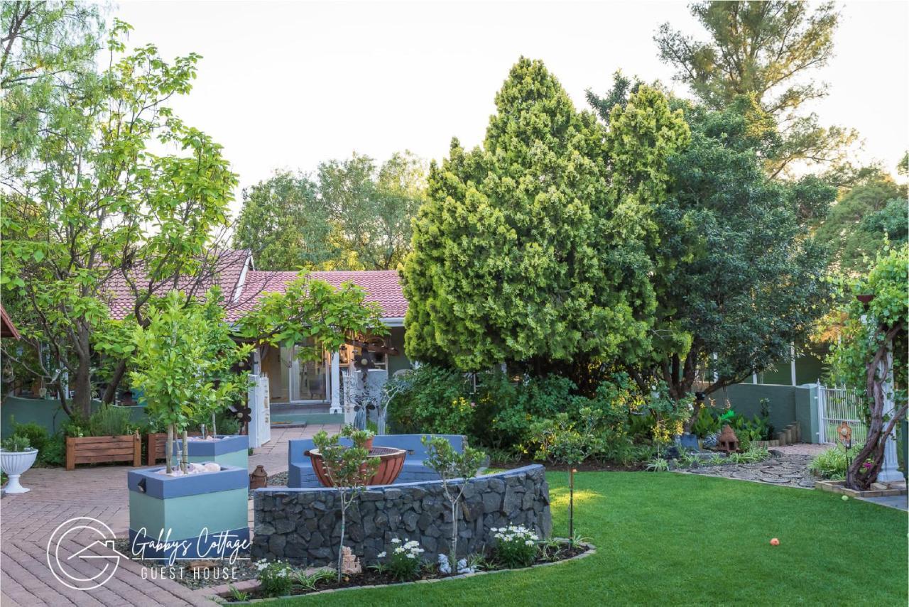 Gabbys Cottage Guesthouse Bloemfontein Exterior foto